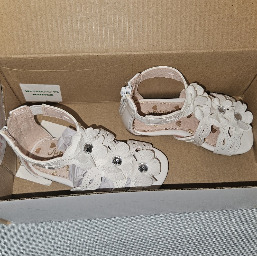 Floral Sandles White Toddler Size 5 NewWithTags NewInBox Never Worn Zipper Back